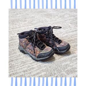 Ozark Trail kids camo hiking hunting boots size 13